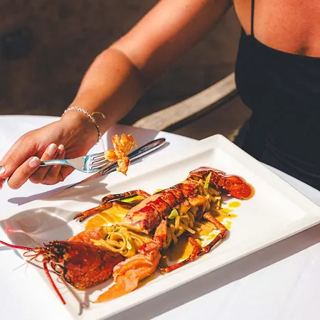 La Mandarine Tropez Отель