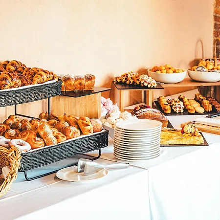 Hotel La Mandarine 5*